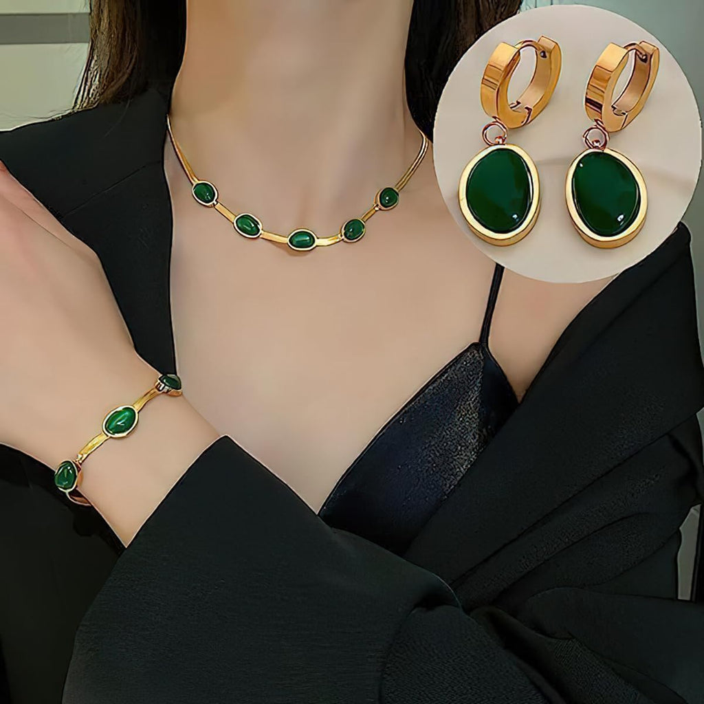 طقم مجوهرات الزمرد الفاخر 💎 3 قطع  – هدية 🎁مثالية لشخص عزيز بسعر ( 190 ألف )فقط
